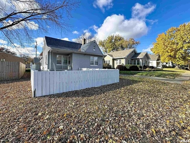 Photo - 3 bedroom Rental in Rock Island