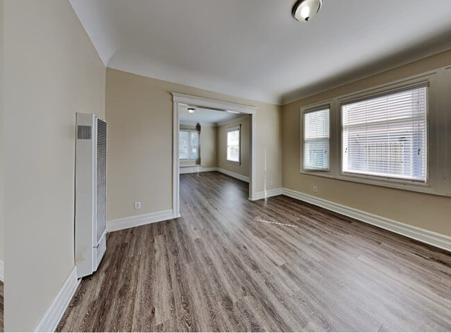 Photo - 655 Waverly Dr