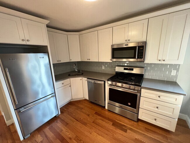 Photo - 26 Chelsea St Unit 3