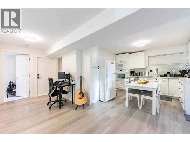 Photo - Garden Suite-4605 PRIME STREET