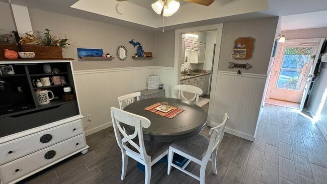 Photo - 209 W Miracle Strip Pkwy Unidad APT F104