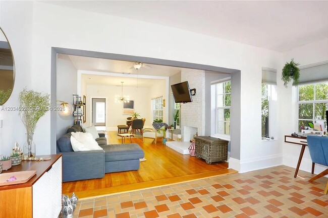 Photo - 452 SW 26th Rd