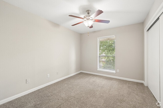 Apartment 2BR, 1BA - 912SF - Bedroom