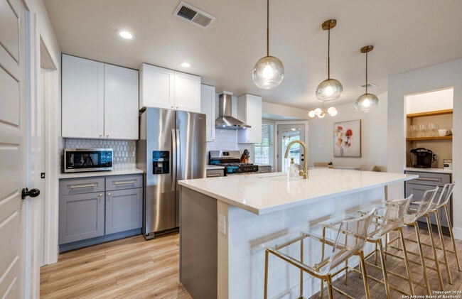 Photo - 321 Saint Francis Ave