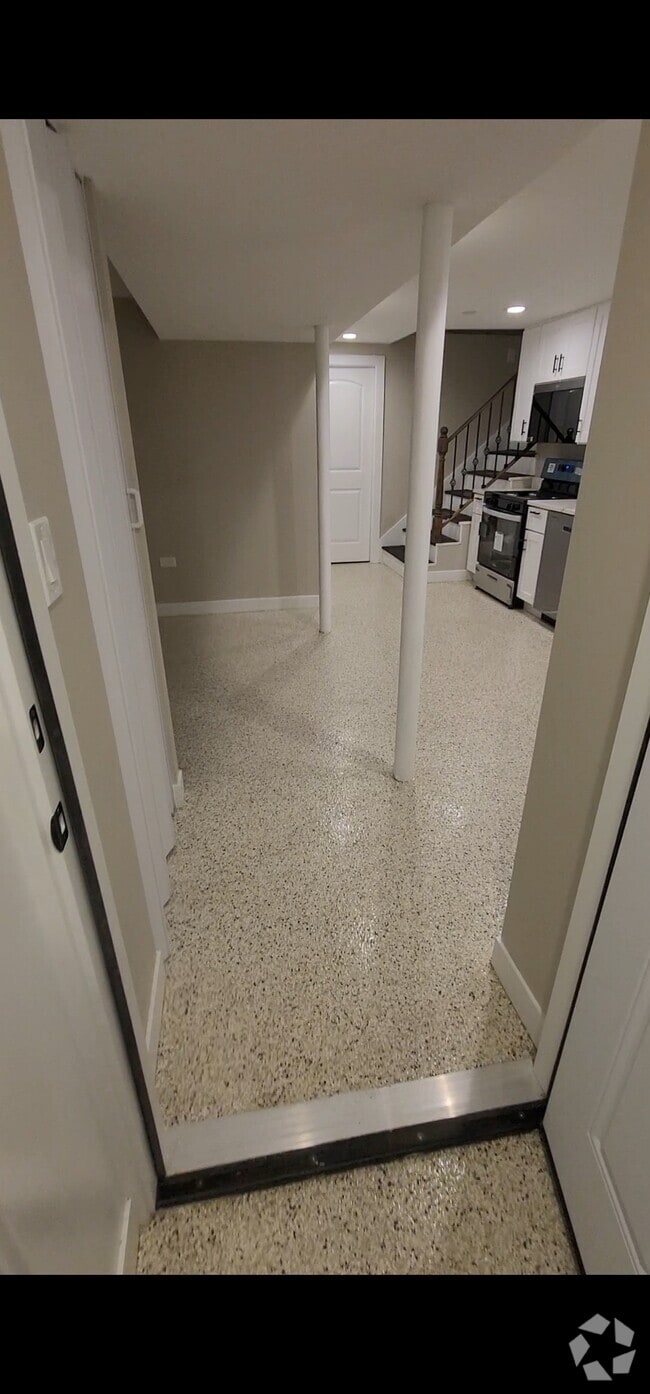 Building Photo - 3628 W 64th St Unit 1 Rental