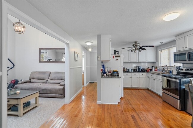 Photo - 4 Sterling Ln Unit B