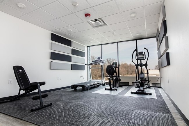 Community Fitness Area - Dakota 303