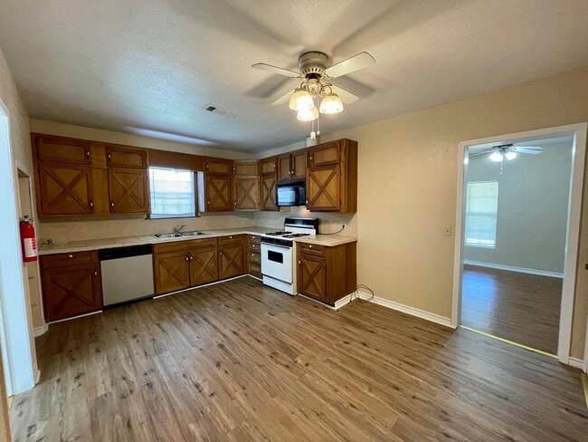 Photo - 3309 Lay Ave