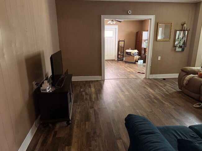 Photo - 1715 E Main St Unit 2
