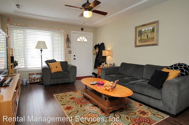 Photo - 2 br, 1 bath House - 4424 NE 115th Ave