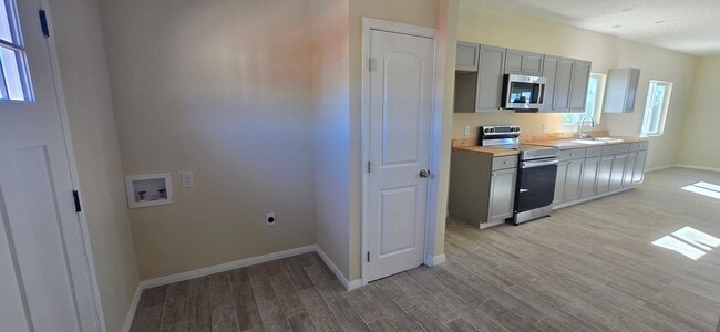 Photo - 13350 Aster St