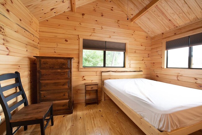 Photo - Furnished Artisan Small Log Cabin for Rent in Mountain Community