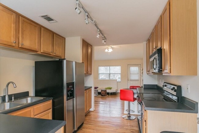 Photo - 1545 Stone Gate Ln SE Unit 1545
