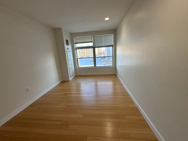 Photo - 595 Albany St Unidad 302