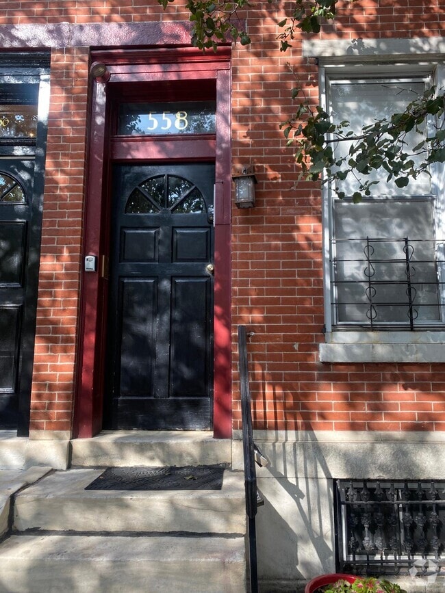 Building Photo - 558 N 17th St Unit C Rental