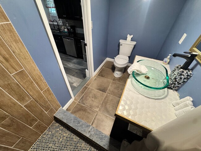 Photo - Room in Apartment on Patricia Dr