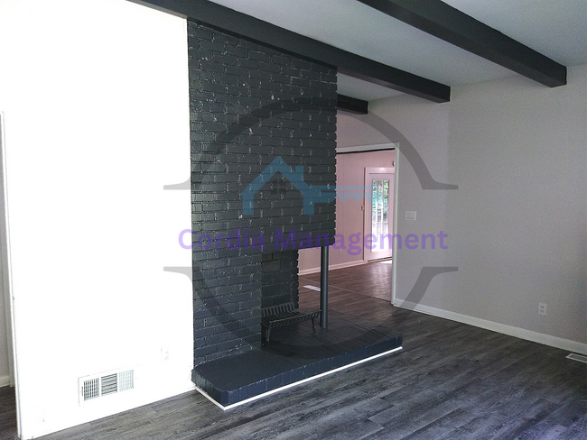 Photo - 3 bedroom 1.5 bath in East Point, GA