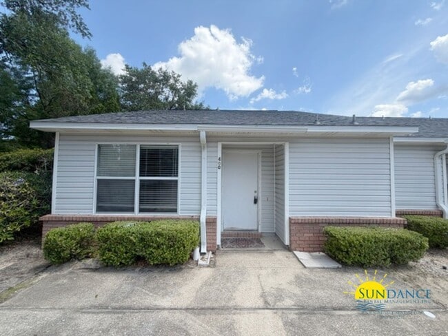 Building Photo - 400 Harding Rd