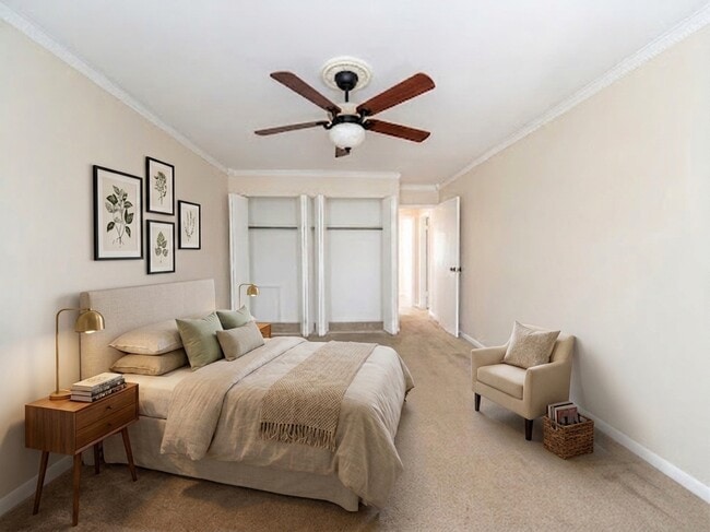 Photo - 6001 Arlington Blvd Unit 305