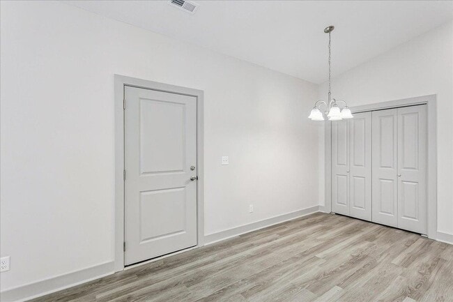 Photo - 2905 S Bunker Hl Dr