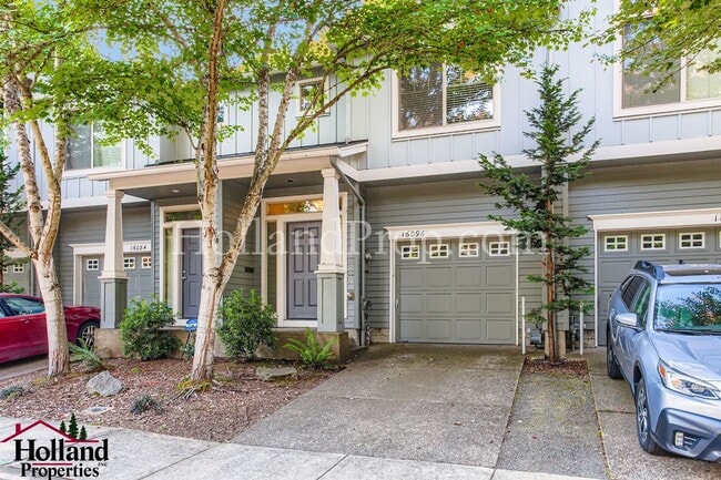 Building Photo - Beautiful Townhome with an Attached Garage...