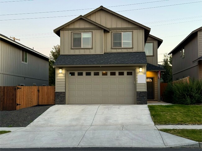 Photo - 3038 NW Alder Pl House