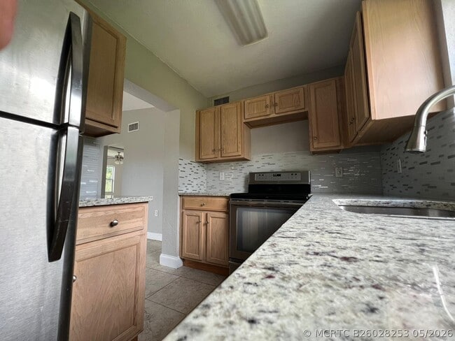 Photo - 1883 Breezy Ln