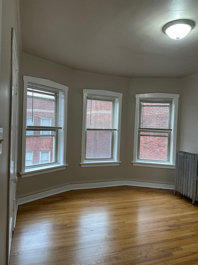 4029 W Melrose St Unit ONE BEDROOM - 4029.5-1W