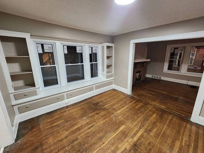 Photo - 3658 E 143rd St Unit 1