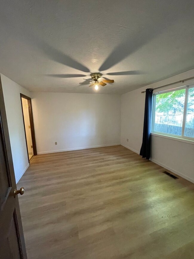 Photo - Charming single-family home located in a q...