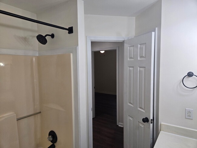 Photo - 118 Shady Maple Dr