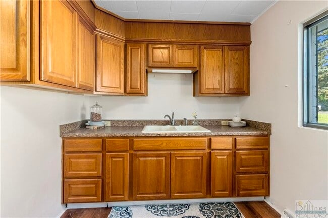 Photo - 824 Avenue C House