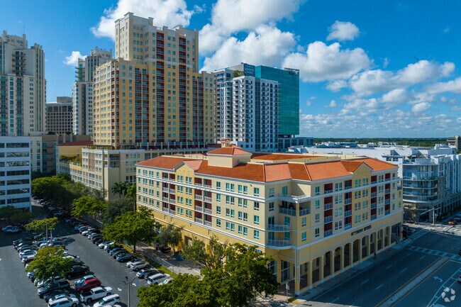 7350 SW 89th St - Toscano Condo