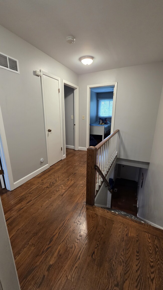 Photo - 1522 Shermer Rd