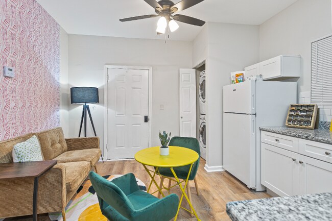 Photo - 987 Dimmock St SW Unidad 3