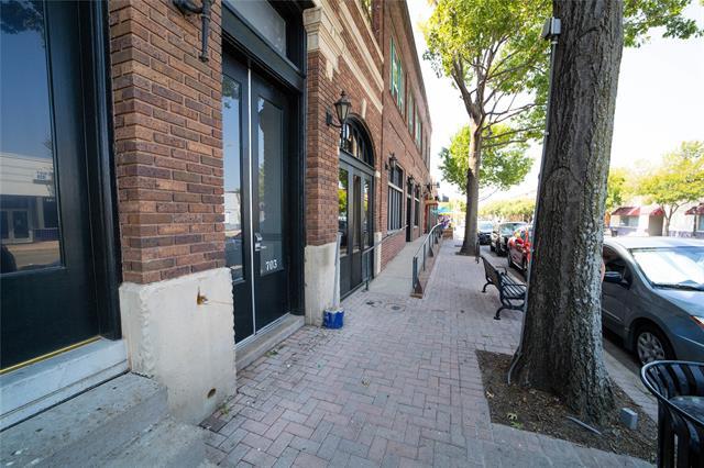 Photo - 725 W Magnolia Ave Unit 205