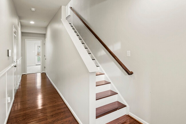 Photo - 214 Tanner Ln