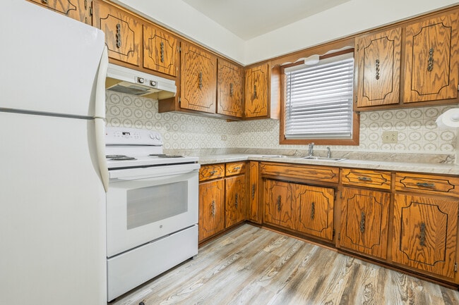 Photo - 4613 Grove Ave