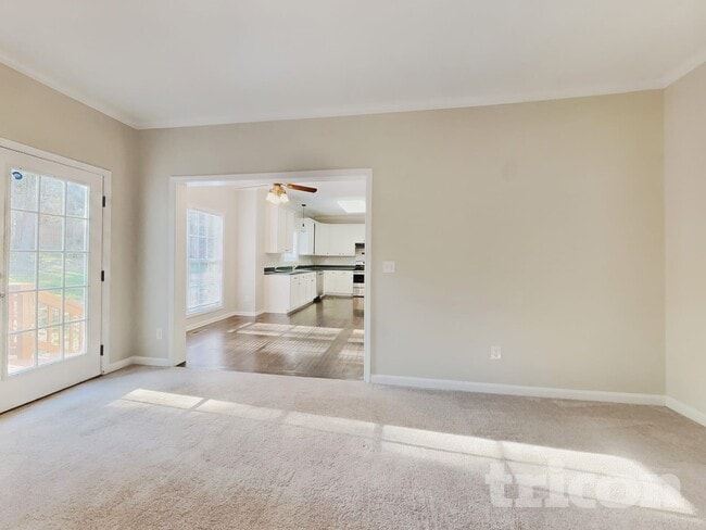 2703 Kingsberry Ct