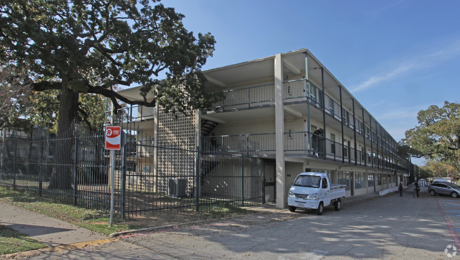 Photo - UNT College Inn