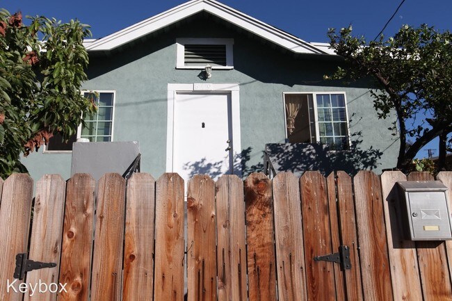 Photo - 640 S Mott St