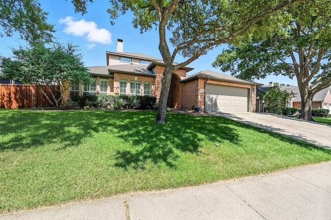 2208 Cheshire Dr