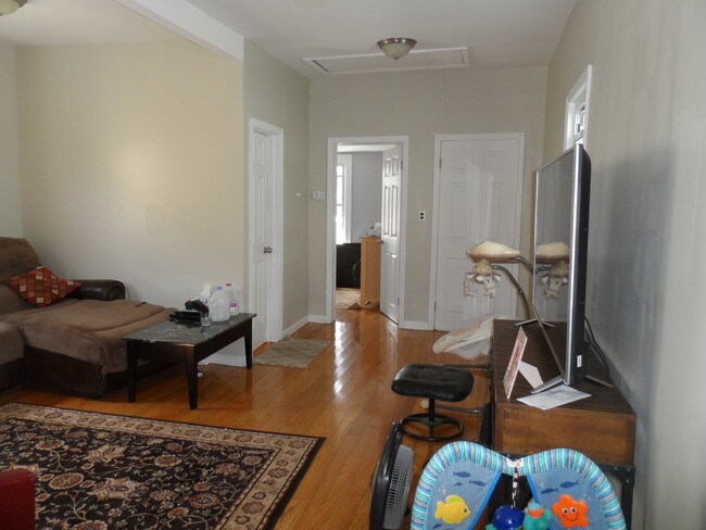 Photo - 131 Huber St