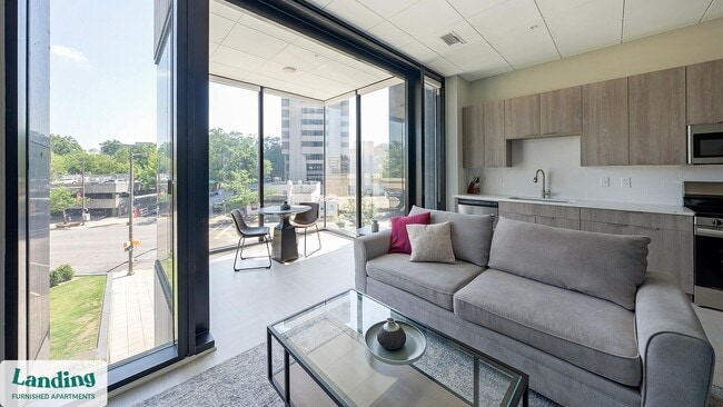 Photo - 600 19th St N Unidad 208.1409895