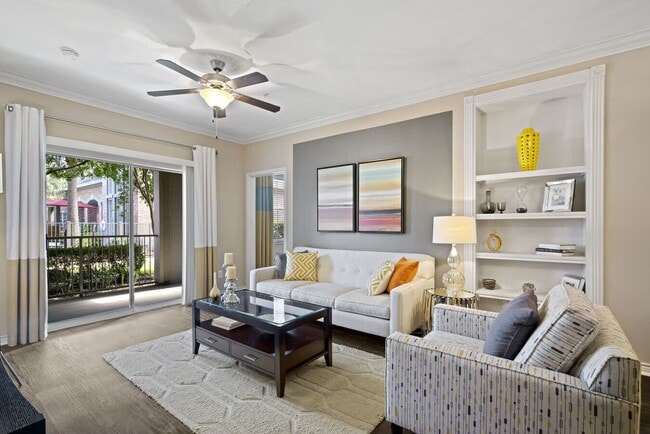 Photo - Comfort, Style & $500 Off Your First Month Unidad SDASE