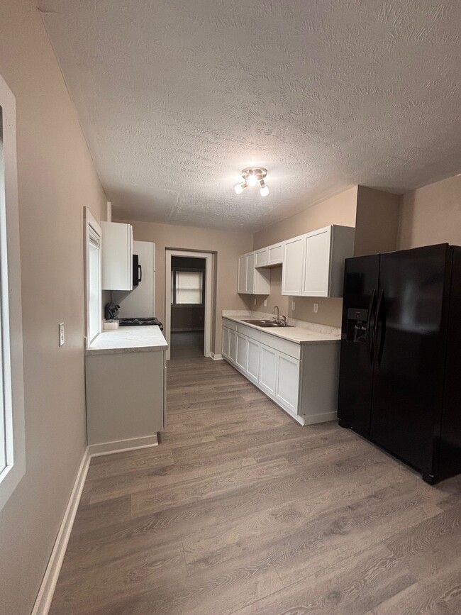 Photo - 818 Kurtz St