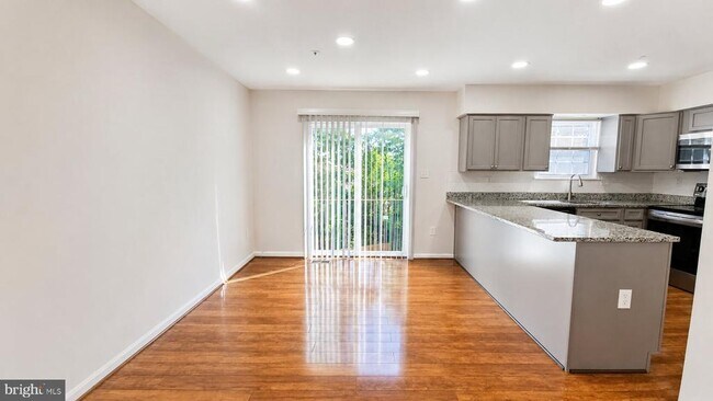 Photo - 1660 Willowwood Ct