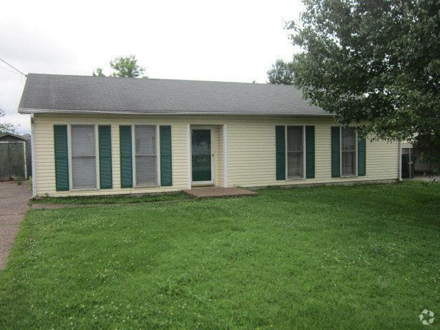 Building Photo - 538 Foxfield Rd Rental