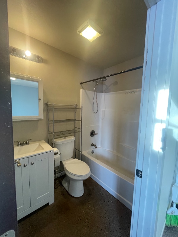 Photo - 15840 W Hess Ln