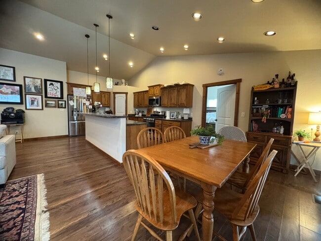 Photo - 219 Talon Way